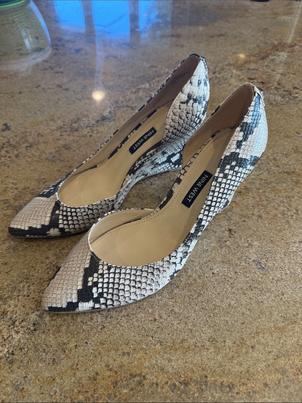 Nine West Black & White Snake-Print Pointed Pumps